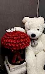 kutuda 101 gül ve beyaz ayıcık